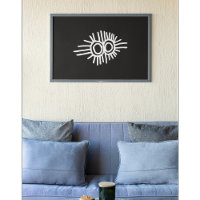 Petroglyph einer Sonnenfinsternis und eines Mondes