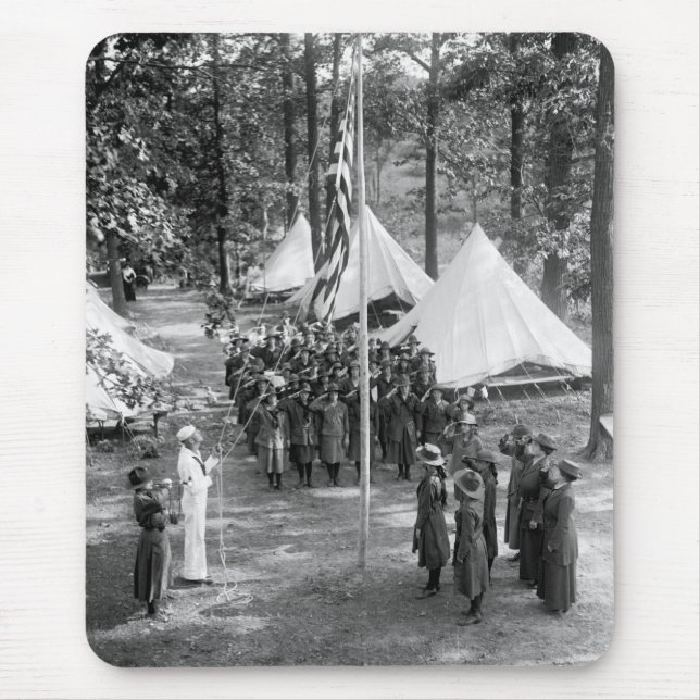 Pfadfinderin Flagge-Anheben: 1919 Mousepad (Vorne)