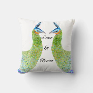 Pfau mit Liebe Kissen