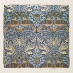 Pfau und Dragon, William Morris Schal<br><div class="desc">William Morris (24. März 1834 - 3. Oktober 1896) war ein britischer Textil-Designer, Dichter, Schriftsteller, Übersetzer und sozialistischer Aktivist, der mit der British Arts and Crafts Movement assoziiert war. Er trug maßgeblich zur Wiederbelebung der traditionellen britischen Textilkunst und -methoden bei. Seine literarischen Beiträge trugen dazu bei, das moderne Fantasy-Genre zu...</div>