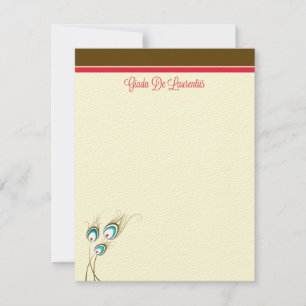 Pfau versieht Ebene mit Federn (Giada De Mitteilungskarte