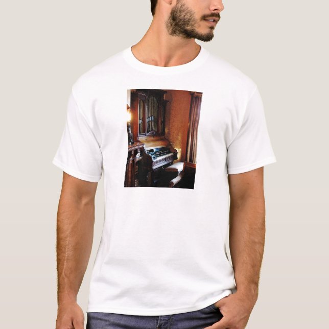 Pfeifenorgel im Wohnzimmer T-Shirt (Vorderseite)