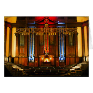 Pfeifenorgel und Organist