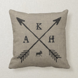 Pfeile, Monogramm-Buchstaben und Elch-Dekorative Kissen