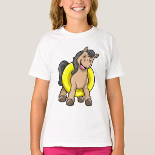 Pferd am Strand mit Schwimmring T-Shirt