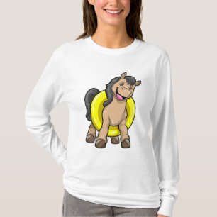 Pferd am Strand mit Schwimmring T-Shirt