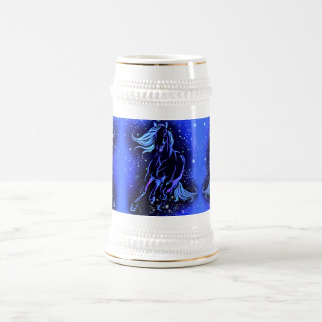 Pferd, das bei Blue Starry Night Bierstein läuft Bierglas (Mittel)