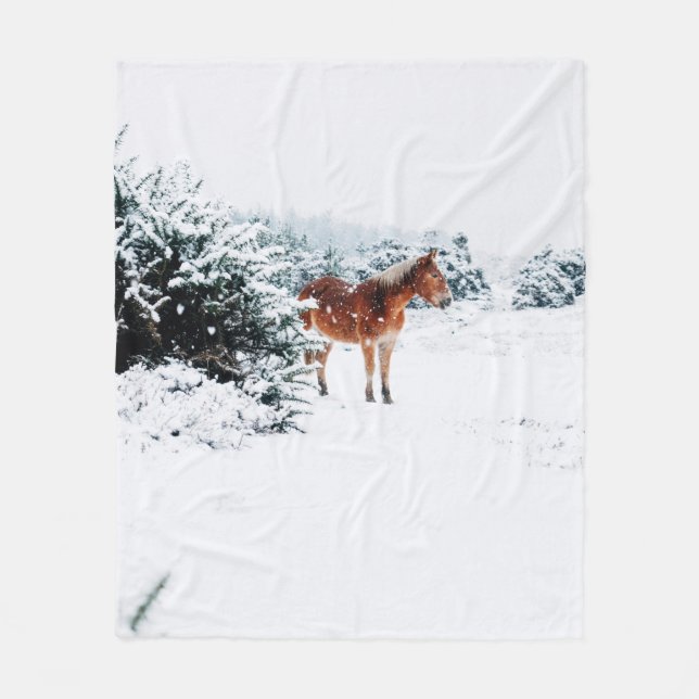 PFERD IM FALLENDEN SCHNEE FLEECEDECKE (Vorderseite)