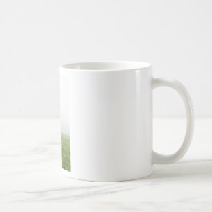 Pferd im Nebel auf einer Wiese Tasse