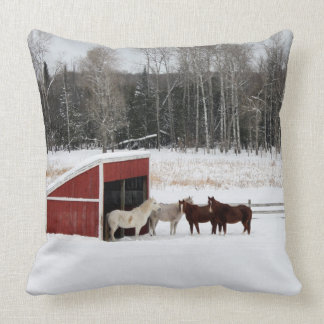 Pferd im Schnee-Kissen Kissen