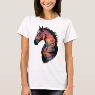 Pferd im Sonnenuntergang T-Shirt