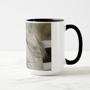 Pferd träumt Tasse