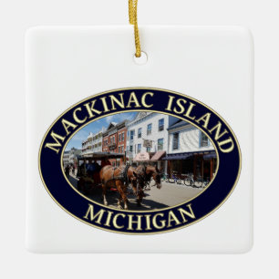 Pferd und Heirat in der Innenstadt von Mackinac Keramikornament