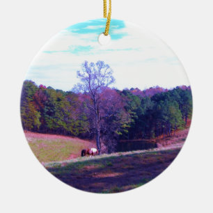 Pferd weit weg in einem Lila Feld Keramikornament