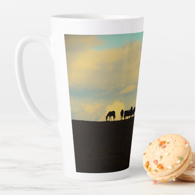 Pferde auf dem Hügel Milchtasse (Beispiel)