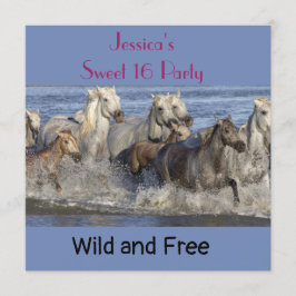 Pferde galoppieren im Wasser Einladung