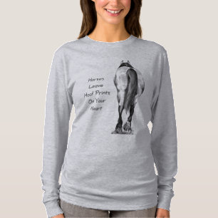 Pferde verlassen Hoofprints auf Ihrem Herzen: T-Shirt