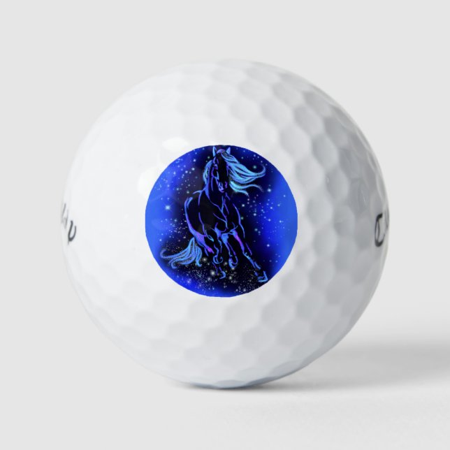 Pferdegolfball in der ungestümen, starren Nacht Golfball (Vorderseite)