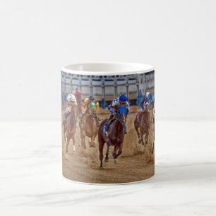 PferdeThoroughbred, der erste Drehungs-Tasse läuft Kaffeetasse