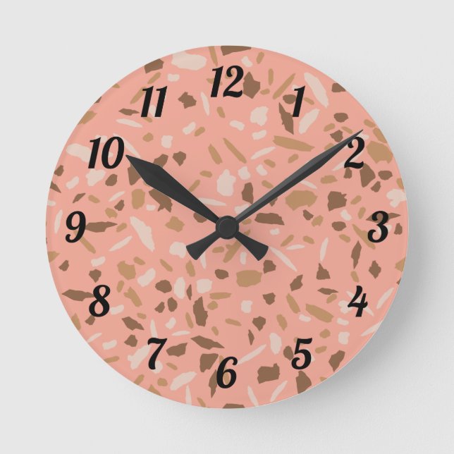 Pfirsich Beige Tan Brown Terrazzo Marmormuster  Runde Wanduhr (Vorderseite)