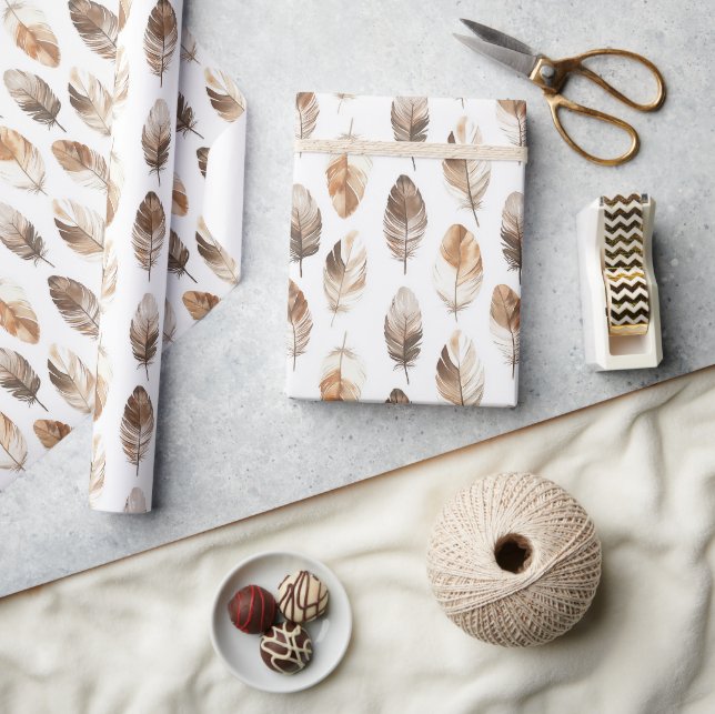 Pfirsich Braune Creme Federn Geburtstag Geschenkpapier (Kunsthandwerk)