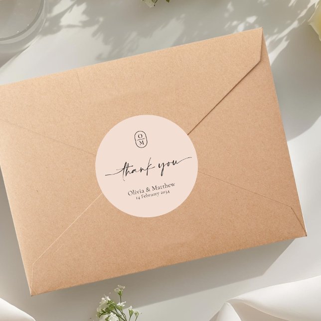 Pfirsich | Chic & Moderne Hochzeitsmonogramm  Runder Aufkleber (Von Creator hochgeladen)