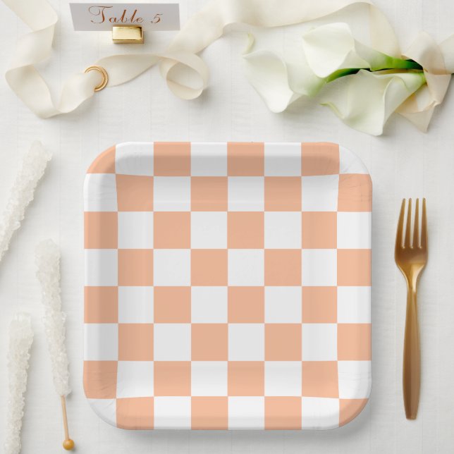 Pfirsich Fuzz Kariertes Gingham-Muster Pappteller (Hochzeit)