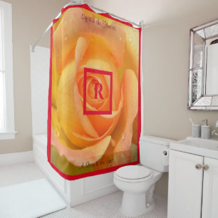 Pfirsich Gelb A Rose ist das beste Monogramm  Duschvorhang