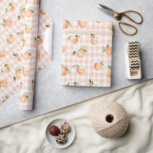 Pfirsich-Gingham-Baby-Shower-Geschenk Geschenkpapier (Kunsthandwerk)