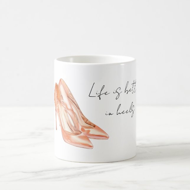 Pfirsich Leben ist besser in Absätzen Kaffeetasse (Mittel)