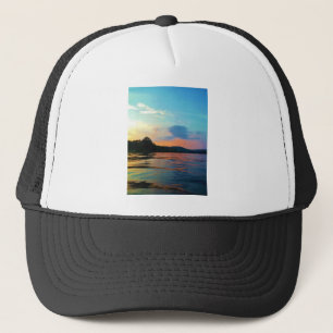 Pfirsich- und Blaue Abendsonne am Bergsee Truckerkappe