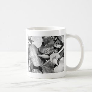Pflanze des Teiches und Schwarz/Weiß Tasse