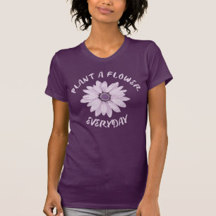 Pflanze Eine Blume Alltag T-Shirt