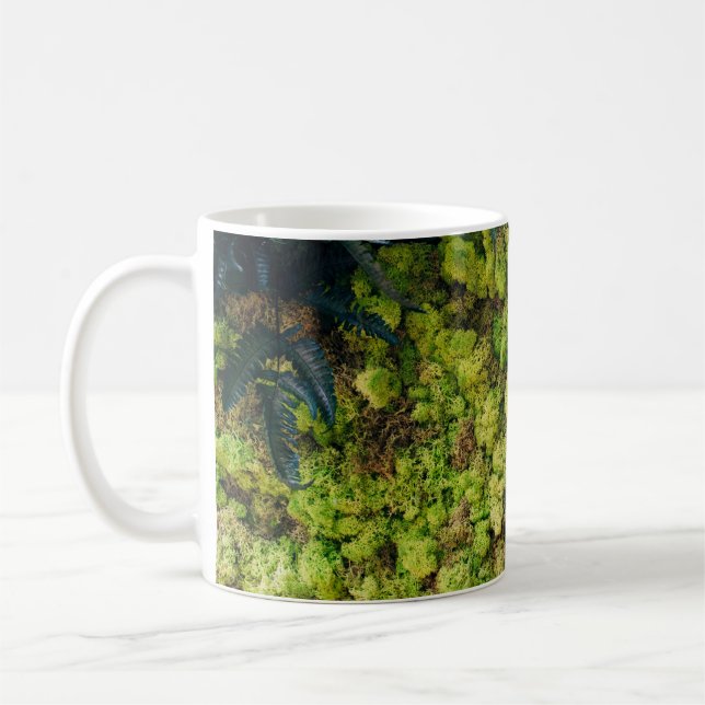 Pflanze mit grüner Blattfarbe Kaffeetasse (Links)