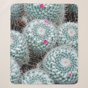 Pflanze mit Tiny Pink Blume Sherpadecke