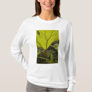 Pflanzendetail in einem botanischen Garten, Ecuado T-Shirt