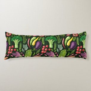 Pflanzliche und Kräuter Gartenernte auf schwarz Seitenschläferkissen