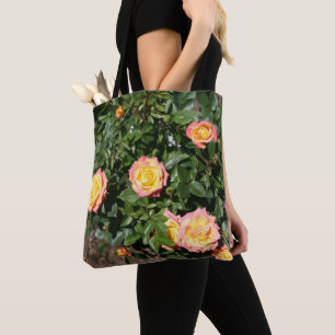 Pflaster aus der Blume Hot Pink und Gelb Rose