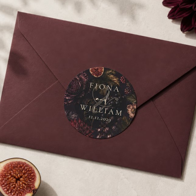 Pflaumen-Dunkle Botanische Hochzeit Runder Aufkleber (Von Creator hochgeladen)
