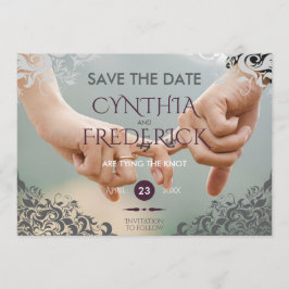 Pflaumenbarocke Kronleuchter-Hochzeit speichert da Save The Date