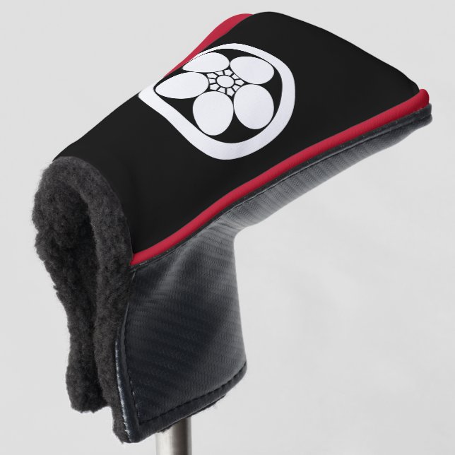 Pflaumenblüte im Umebachi-Stil in einem Kreis Golf Headcover (3/4 Vorderseite)