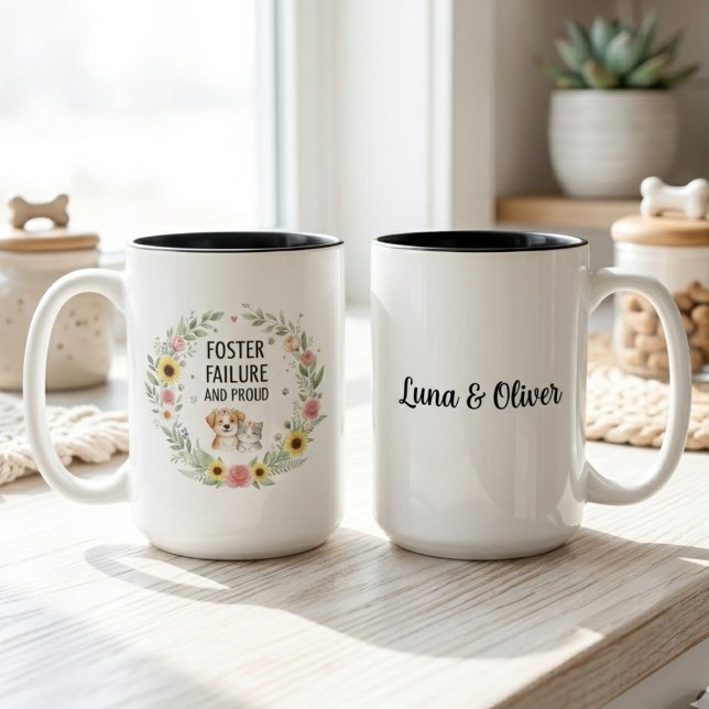 Pflege-Fehler und stolzer floraler Welpen-Kätzchen Zweifarbige Tasse (Foster failure and proud two-tone mug for the pet parent — a sweet adoption day gift idea.)