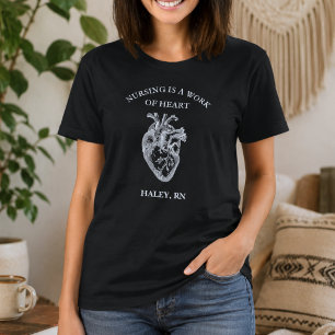Pflege ist eine Herzensangelegenheit T-Shirt