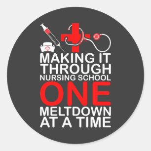 Pflegeleben   Durch die Pflegeschule Runder Aufkleber