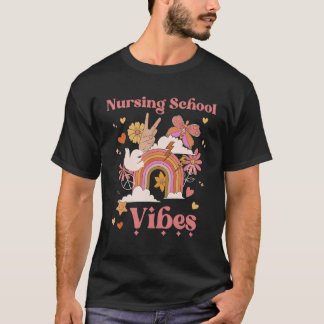 Pflegeschule Vibes Retro Pflege Absolvent Medizin  T-Shirt