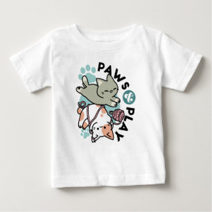 Pfoten und Spielen – Bezaubernde Katzenillustratio Baby T-shirt