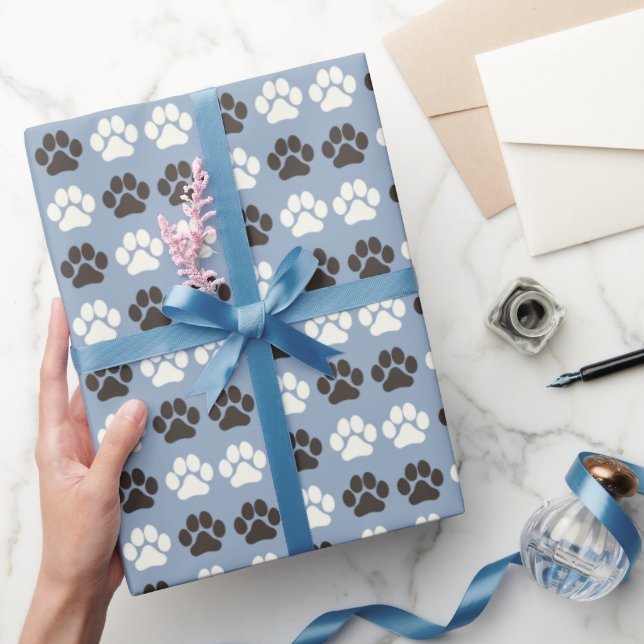 Pfotenabdruck-Muster Silberblau Geschenkpapier (Schenken)