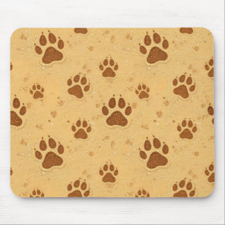 Pfotenabdrücke im Sand Mousepad
