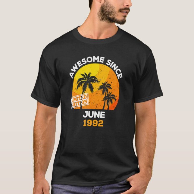 Phantastisch seit Juni 1992 Retro Men & Women Gebu T-Shirt (Vorderseite)