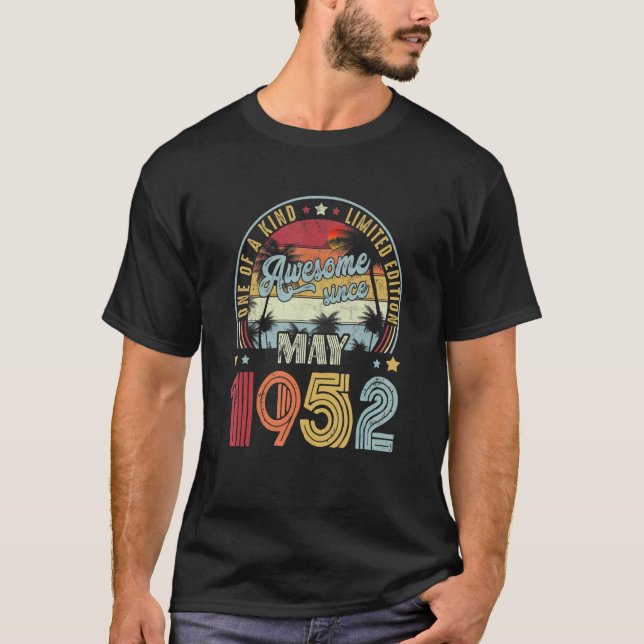 Phantastisch seit Mai 1952 {B]th Birthday 70 Years T-Shirt (Vorderseite)